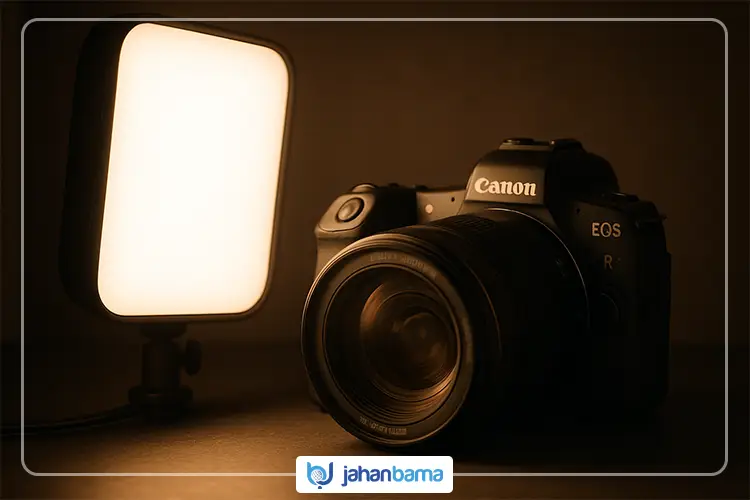 نور نرم بر روی دوربین عکاسی