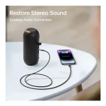 کابل تبدیل Lightning به جک 3.5 میلی‌متری (AUX) جوی‌روم مدل SY-A06 متصل به اسپیکر